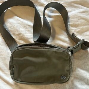 lululemon athletica Khaki Men's Belt Bag